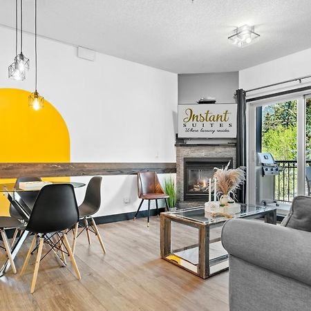The Mountaineer By Instantsuites Pool & Hottub Canmore Eksteriør billede
