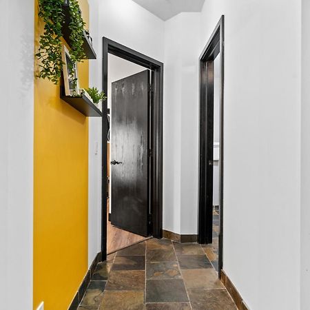 The Mountaineer By Instantsuites Pool & Hottub Canmore Eksteriør billede