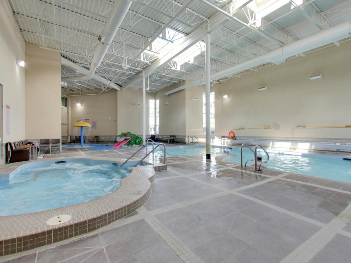 The Mountaineer By Instantsuites Pool & Hottub Canmore Eksteriør billede